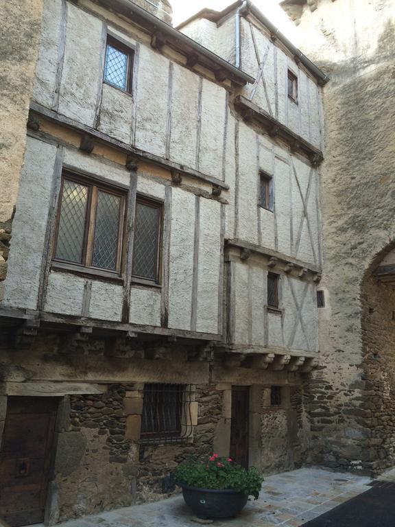 Portail Haut Bed and Breakfast Previnquieres Exterior foto