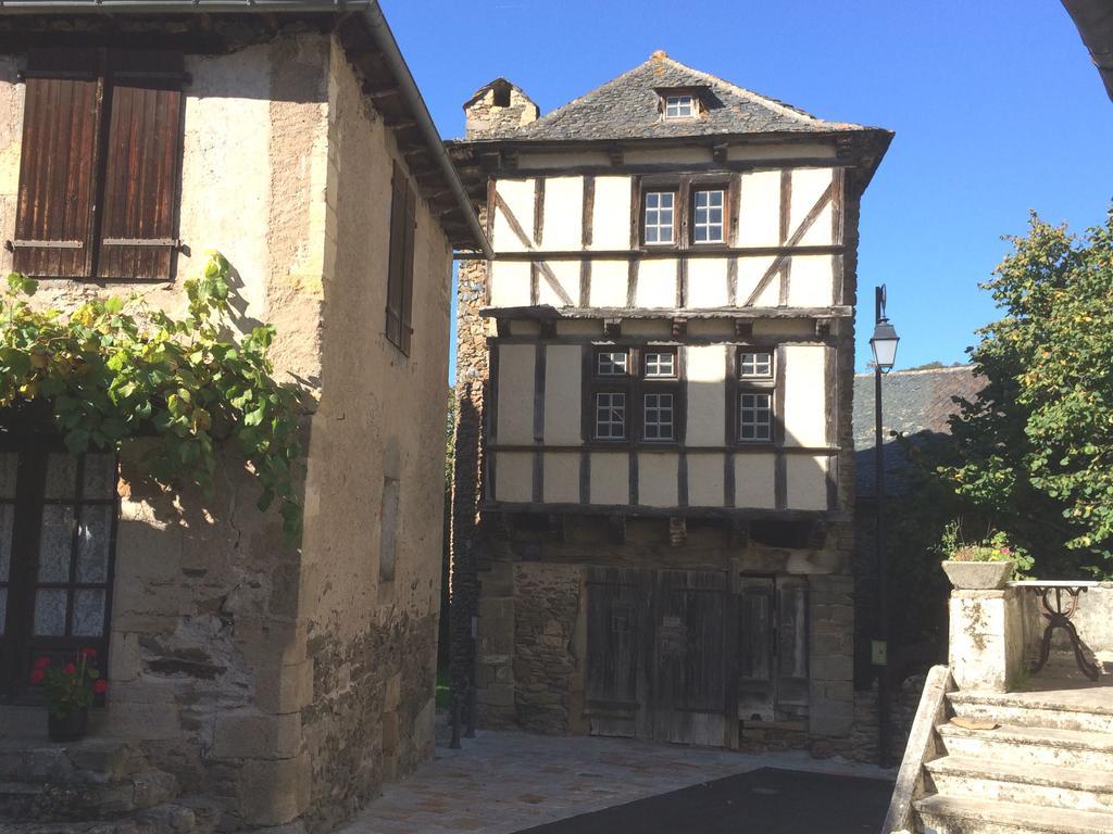 Portail Haut Bed and Breakfast Previnquieres Exterior foto