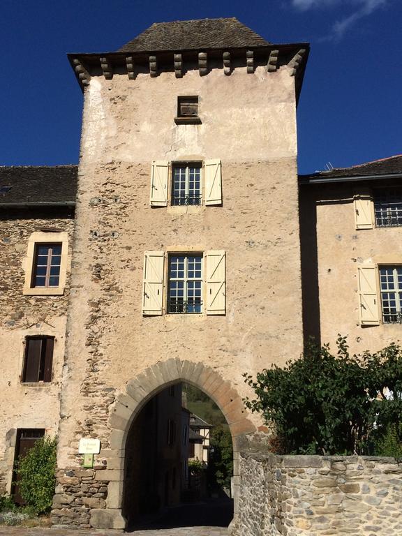 Portail Haut Bed and Breakfast Previnquieres Exterior foto