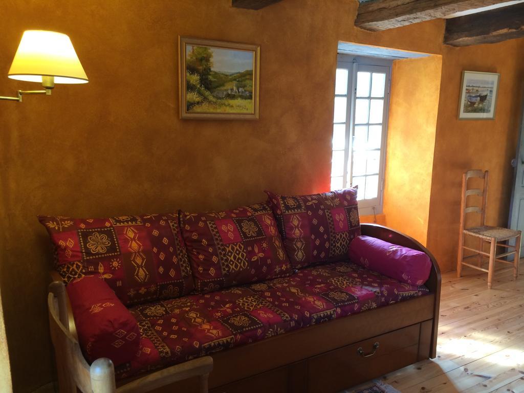 Portail Haut Bed and Breakfast Previnquieres Exterior foto