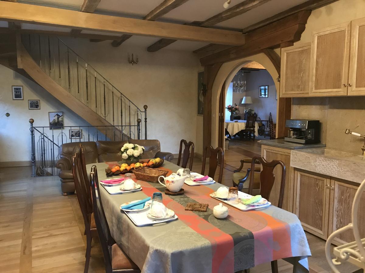 Portail Haut Bed and Breakfast Previnquieres Exterior foto