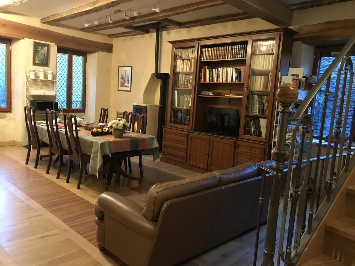 Portail Haut Bed and Breakfast Previnquieres Exterior foto