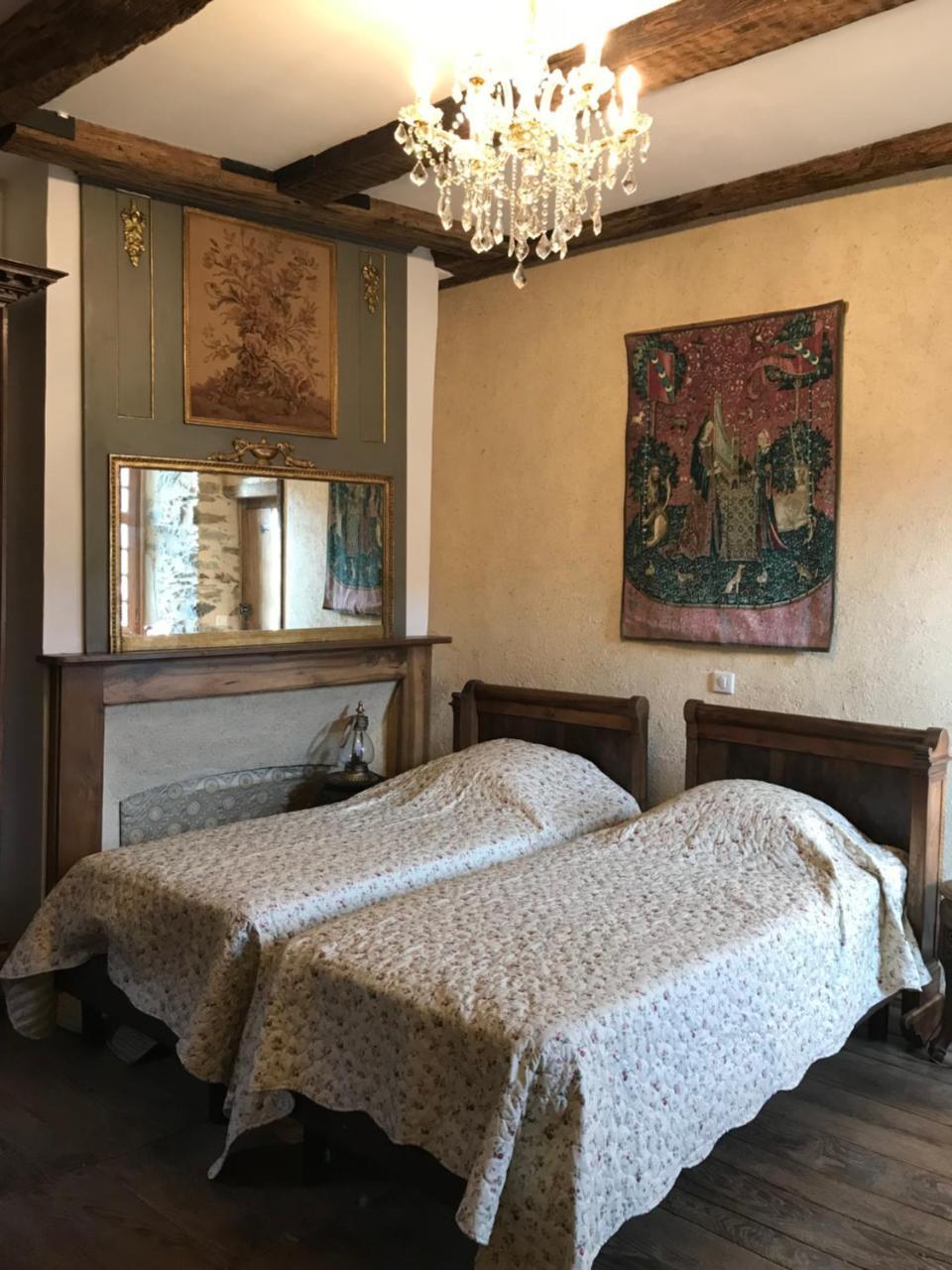 Portail Haut Bed and Breakfast Previnquieres Exterior foto