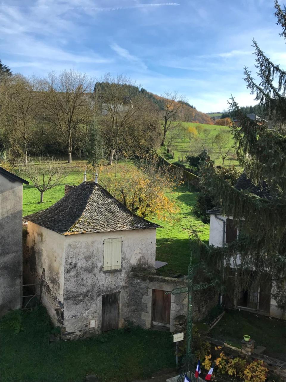 Portail Haut Bed and Breakfast Previnquieres Exterior foto