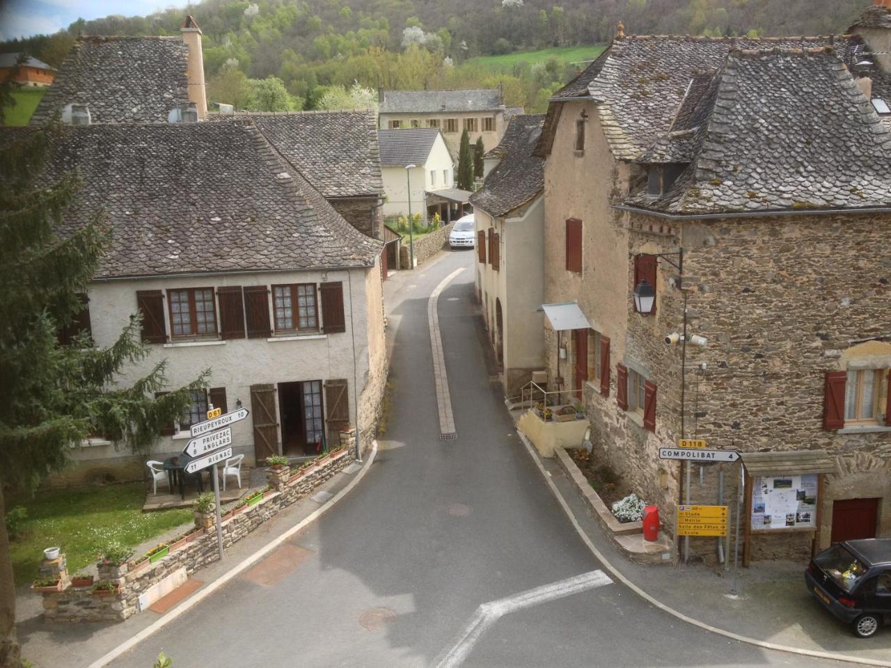 Portail Haut Bed and Breakfast Previnquieres Exterior foto
